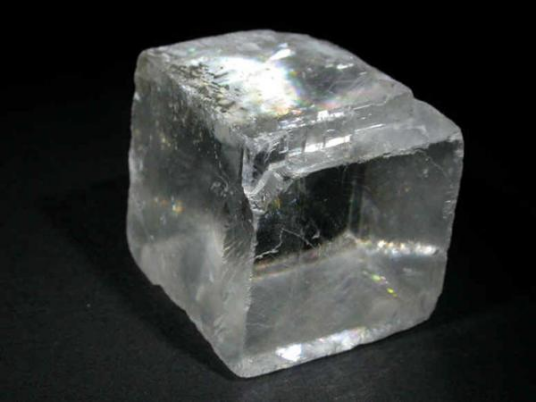 方解石（碳酸钙矿物）